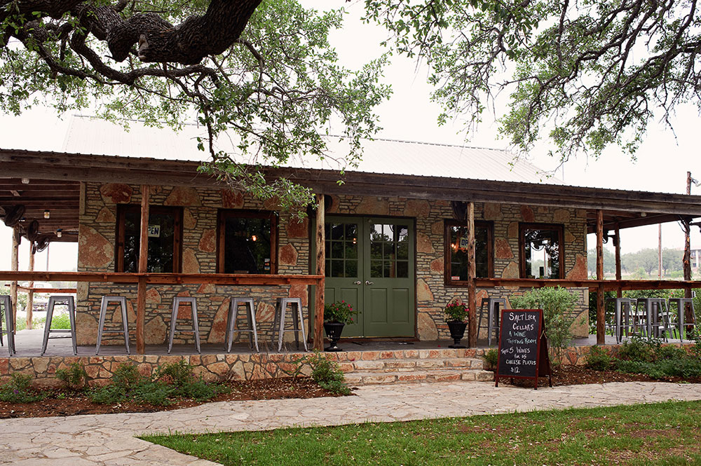 26 oz Rambler - Salt Lick BBQ