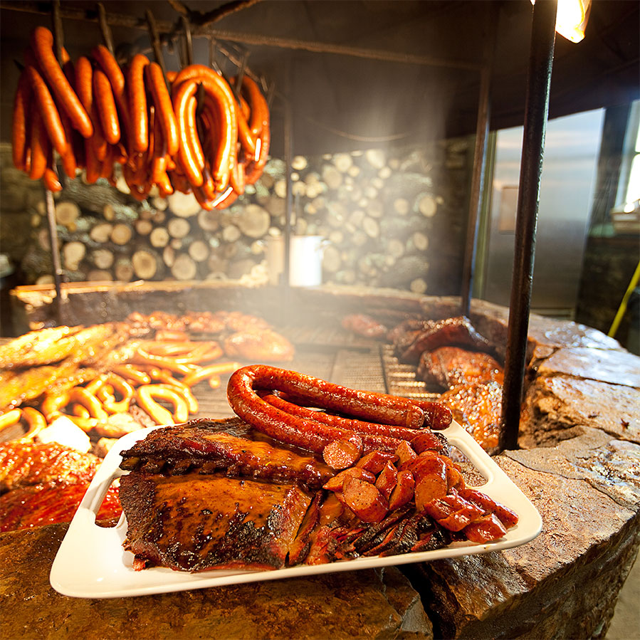 26 oz Rambler - Salt Lick BBQ